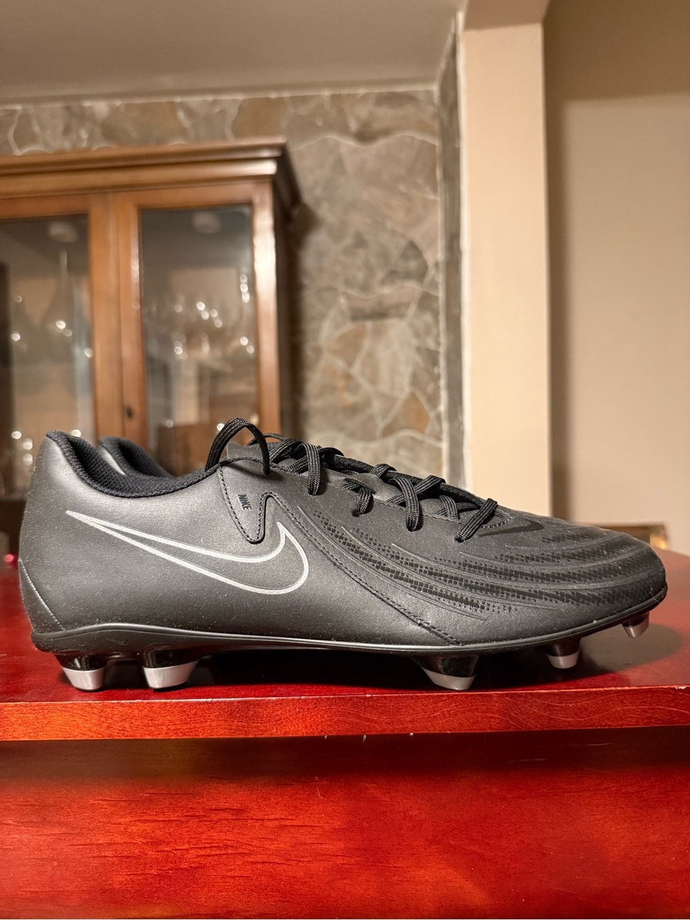 New Mens 10.5 Nike Phantom black soccer cleats futbol shoes zapatos deadstock